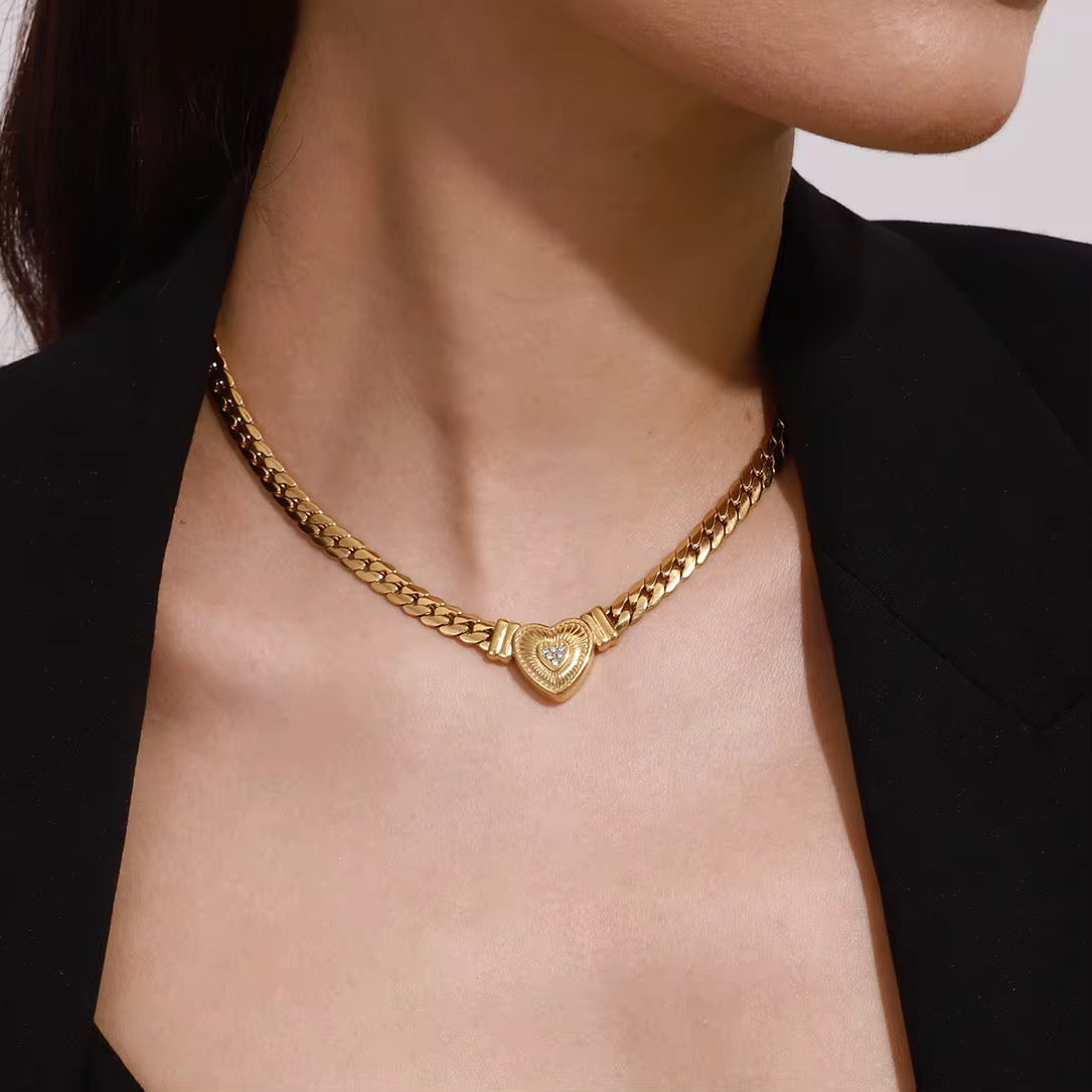 Isola Medallion