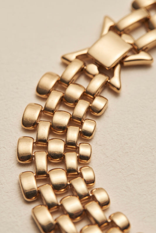 The Interlock Collar in Rose Gold