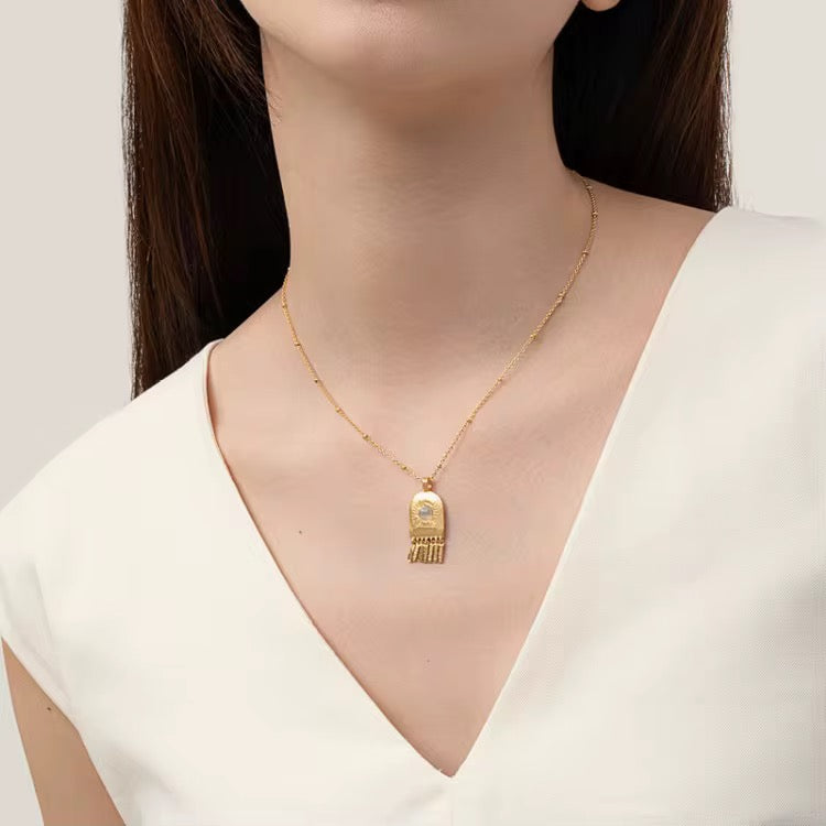 Aurea Medusa Pendant