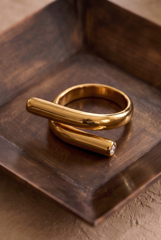 The Solid Helix Ring