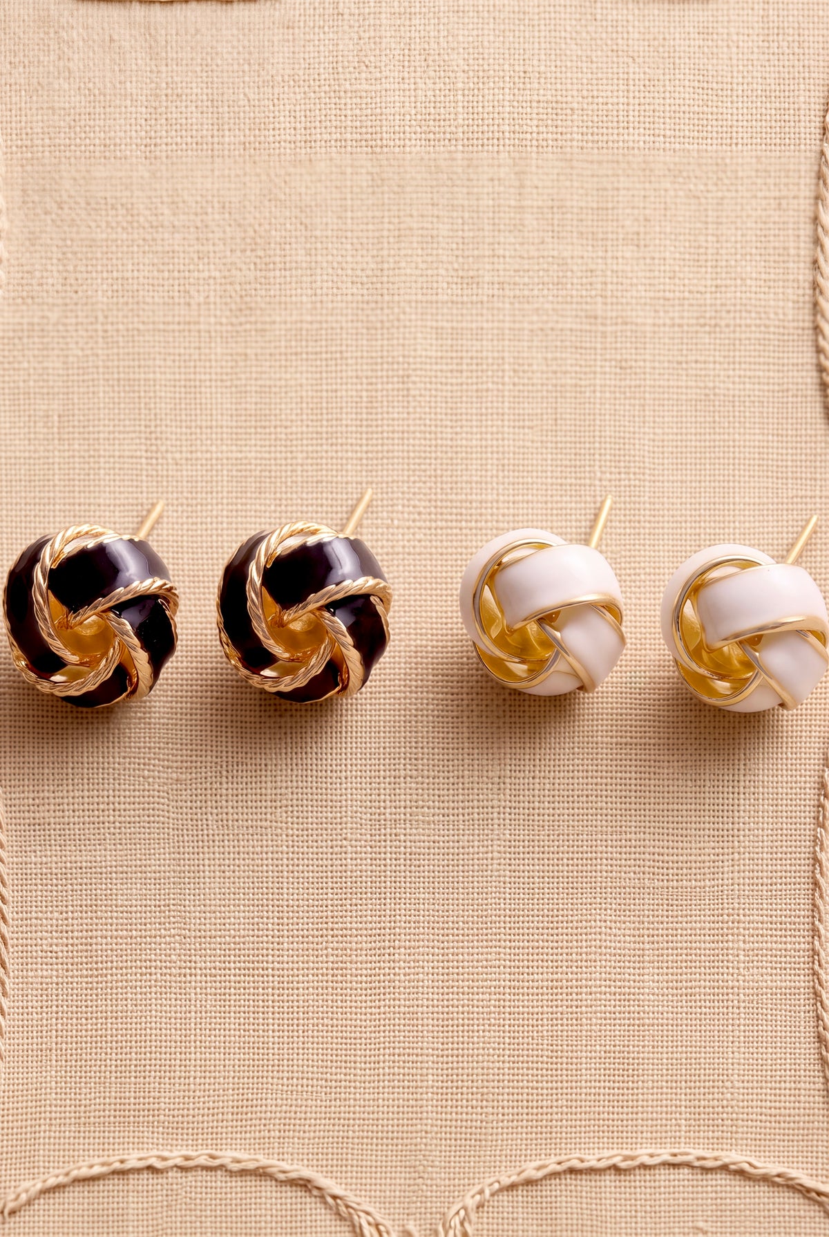 The Twist Studs