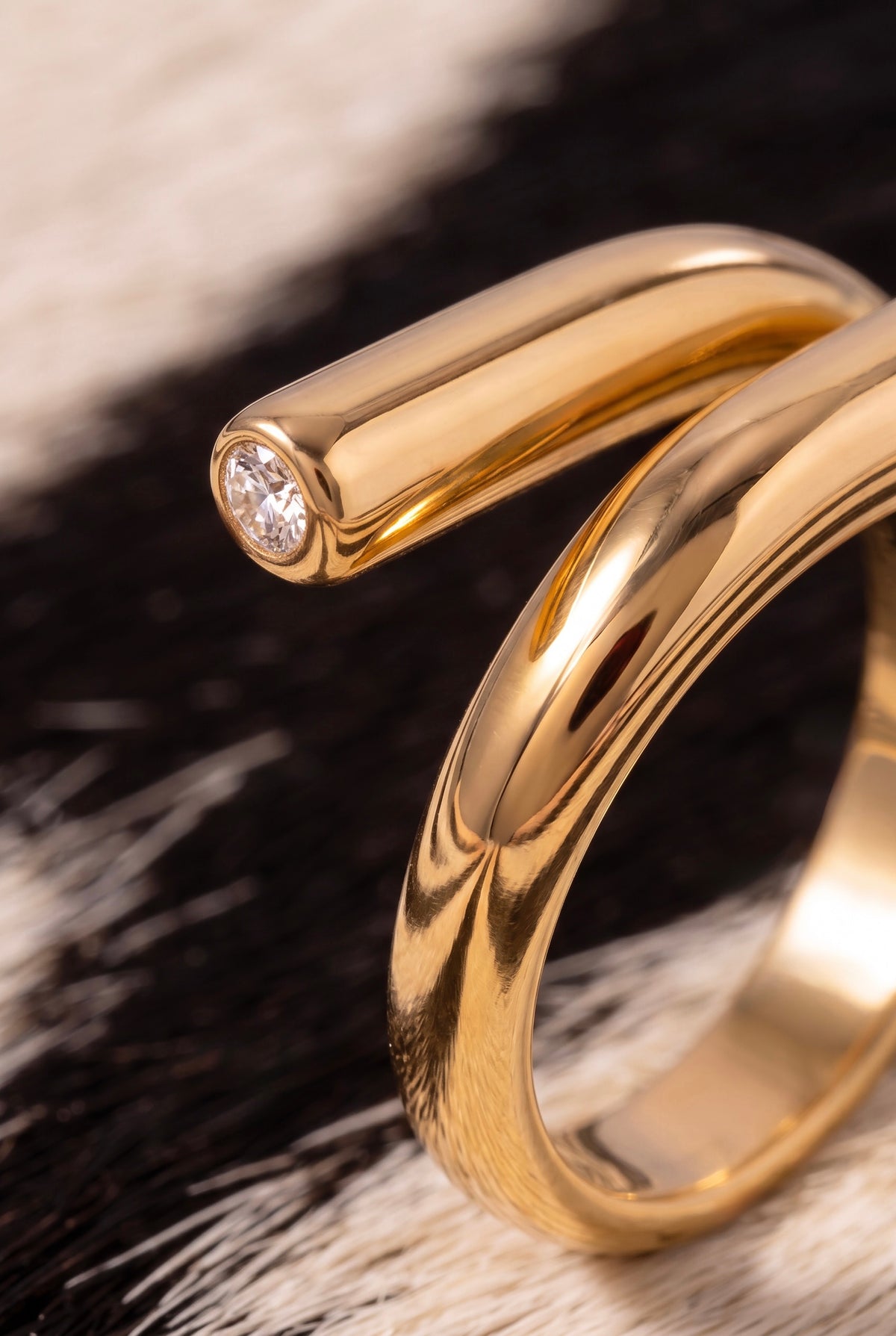 The Solid Helix Ring