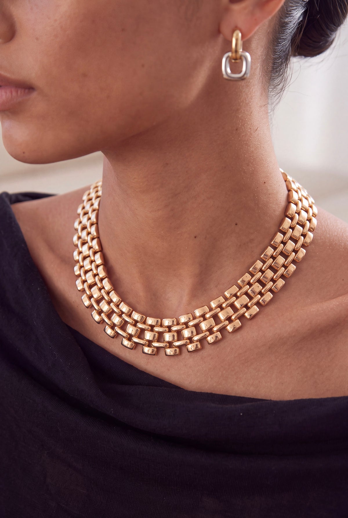 The Interlock Collar