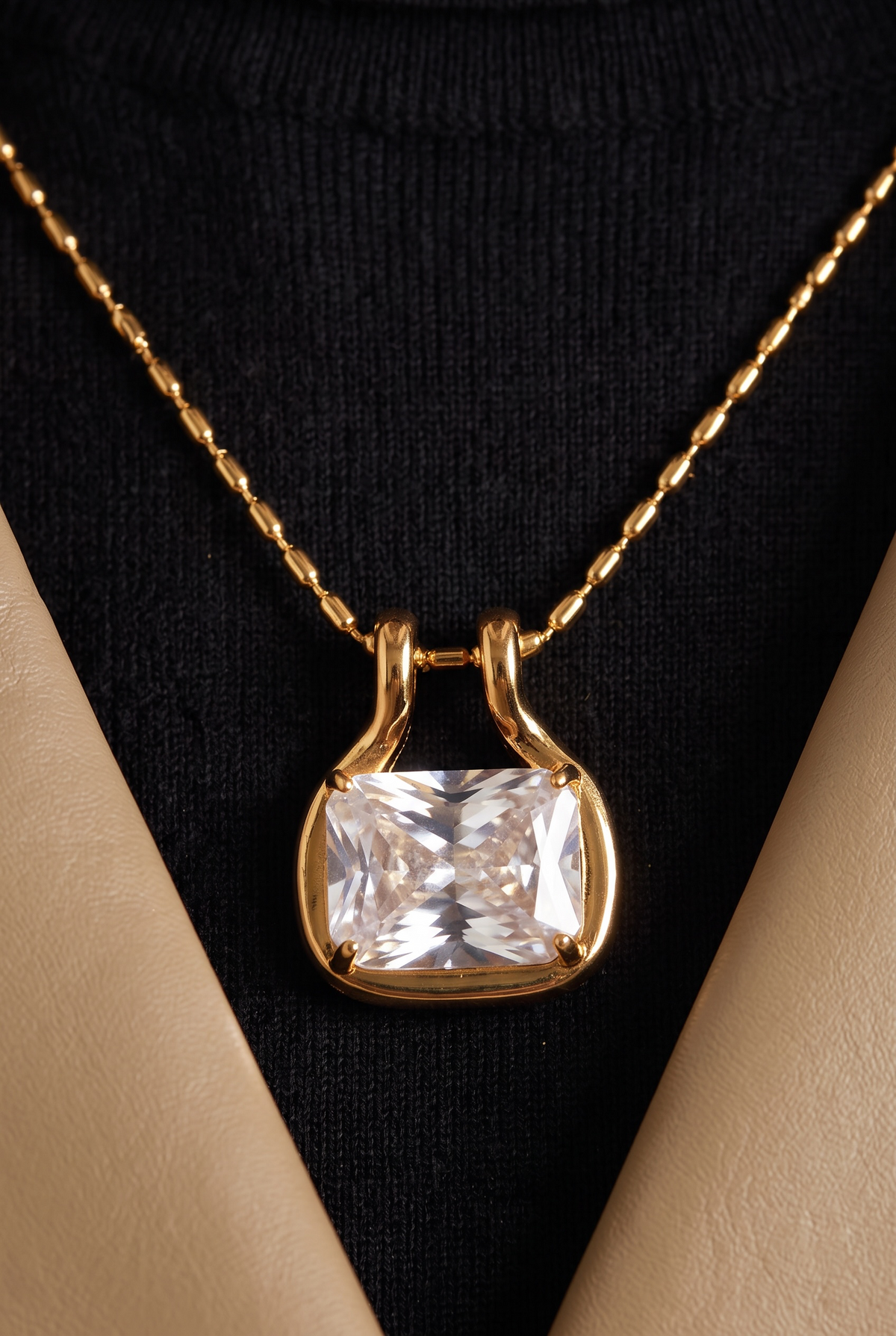 The Frame Necklace