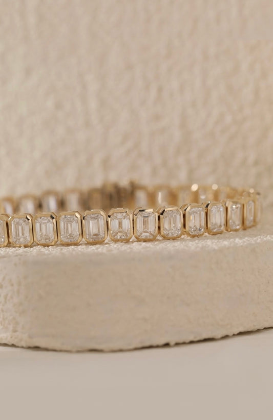 The Emerald-Cut Linear Bracelet